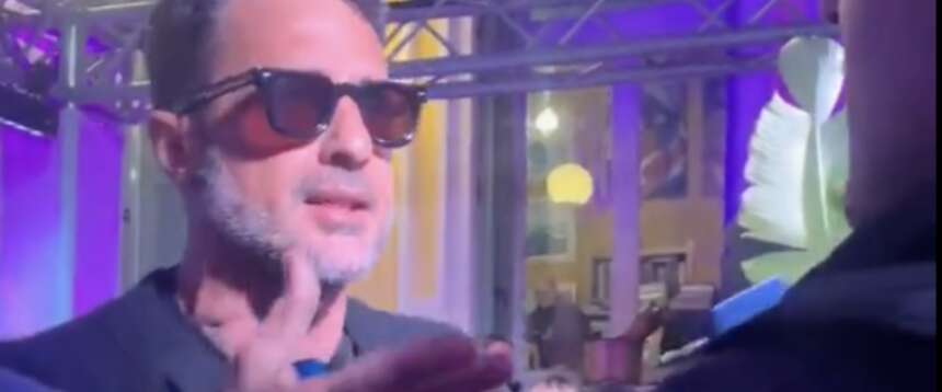 Fabrizio Corona umilia l’inviato di Fanpage: “L’inchiesta su FdI è una baggianata. Perché non l’avete fatta sulla sinistra?”