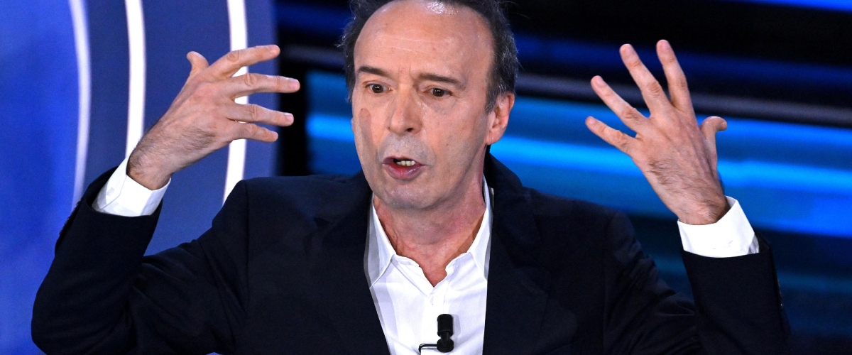 Benigni a Sanremo per la settima volta, ma senza cachet. L’ospitata è a costo zero per la Rai