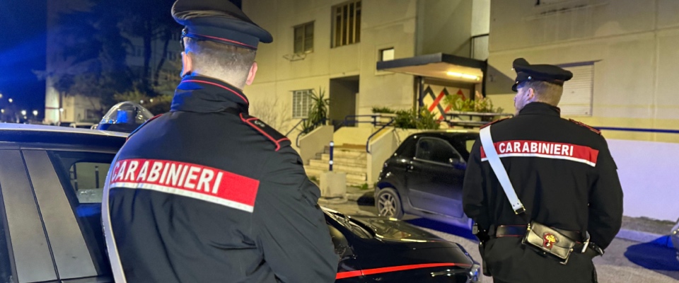 Prato, sfruttavano lavoratori senza permesso di soggiorno: due imprenditori cinesi arrestati