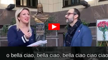 “Bella ciao” cantata contro Mattarella. Spunta il video della Zakharova con un “compagno” italiano