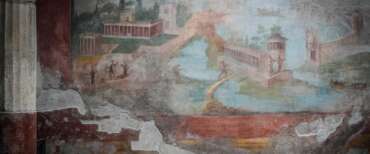 Pompei continua a stupire, scoperto un affresco a tema dionisiaco. Giuli: “Grande emozione”