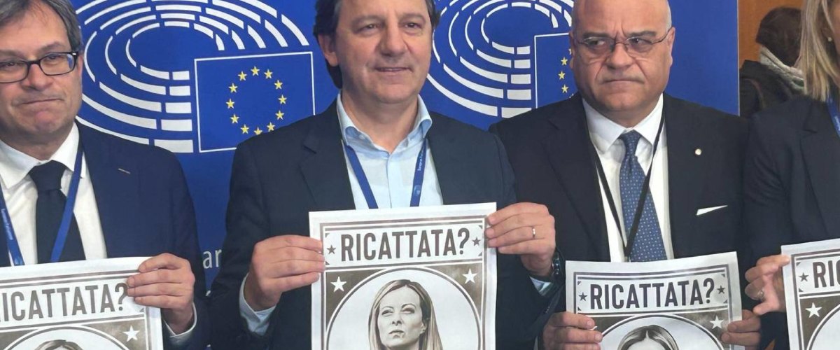 Ci risiamo: la sinistra prova a screditare l’Italia in Europa. Stavolta sul caso Almasri