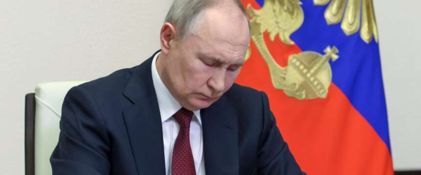 Usa-Russa, Putin: “I primi contatti ispirano speranza”. Poi attacca chi in Occidente rema contro