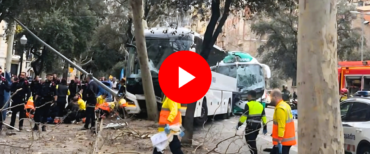 Barcellona bus ragazzi italiani