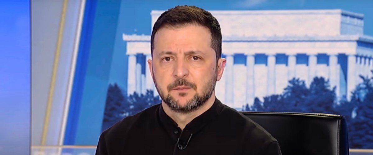 Dopo il pomeriggio infernale Zelensky rilancia: “Non devo scuse a Trump, dobbiamo fermare Putin”