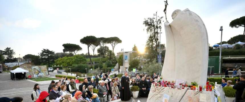 Papa Francesco, le condizioni sono stabili in un quadro complesso. Rinviato il bollettino