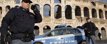 rissa tra tunisini e egiziani al Colosseo